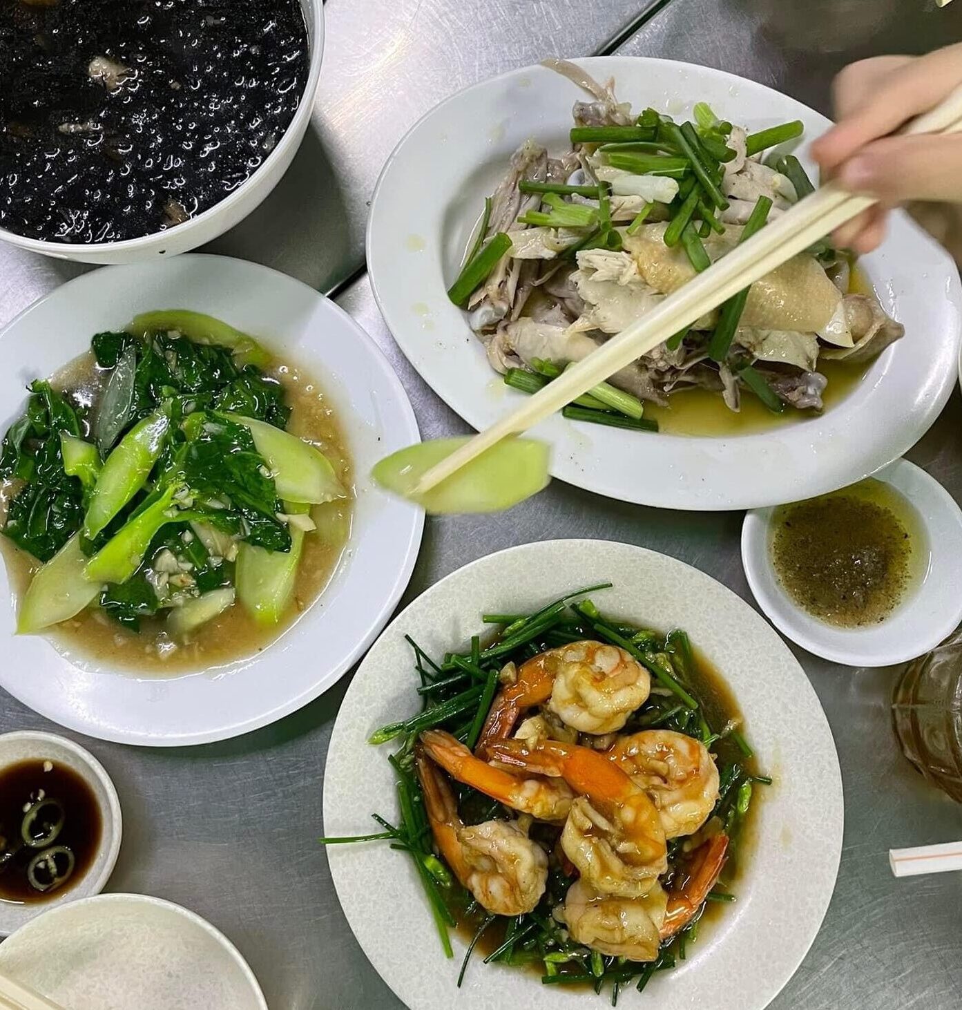 Tiệm cơm người Hẹ (Truyền Ký)